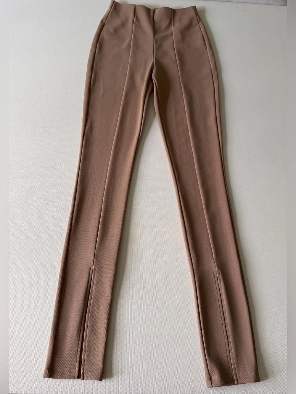 Zara Straight-Leg Slim Tailored Pants in Taupe
